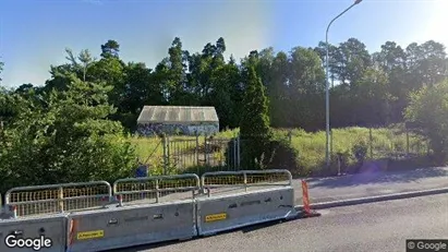 Fastighetsmarker till försäljning i Södertälje - Bild från Google Street View